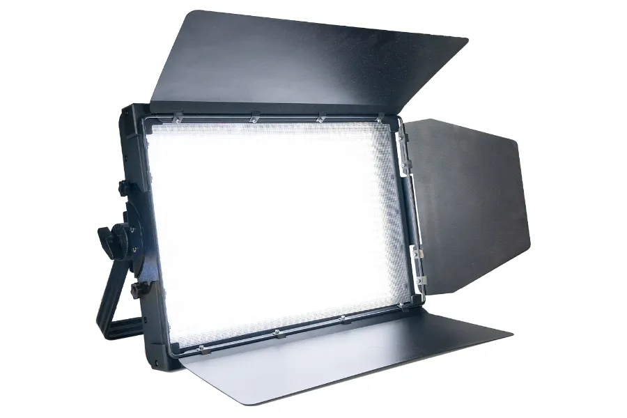 Studio200IW LED Wash Light: Precision Lighting for Professional Environments